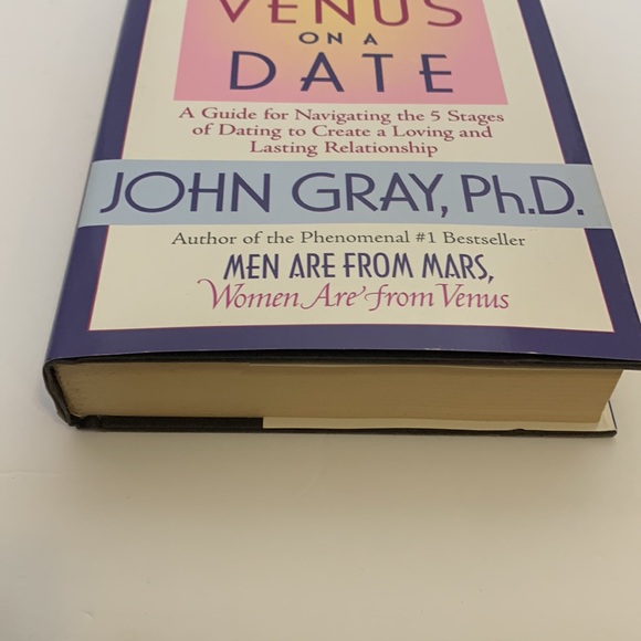 Book | Mars And Venus On A Date | Guide To Navigating The 5 Stages Of Dating NEW - Picture 2 of 7